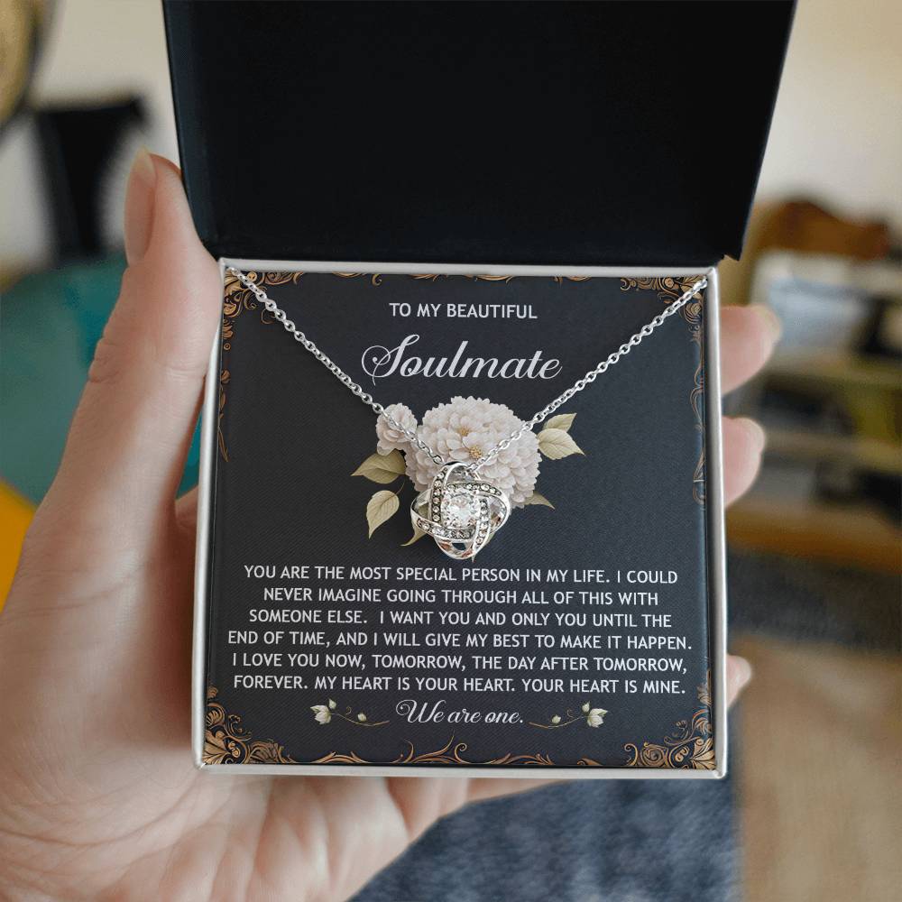 Soulmate - We Are One - Love Knot Necklace