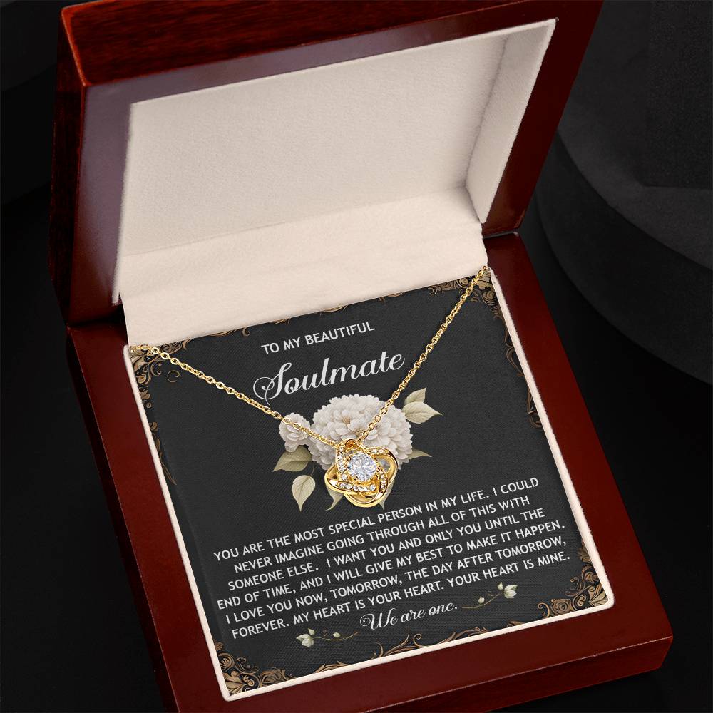 Soulmate - We Are One - Love Knot Necklace